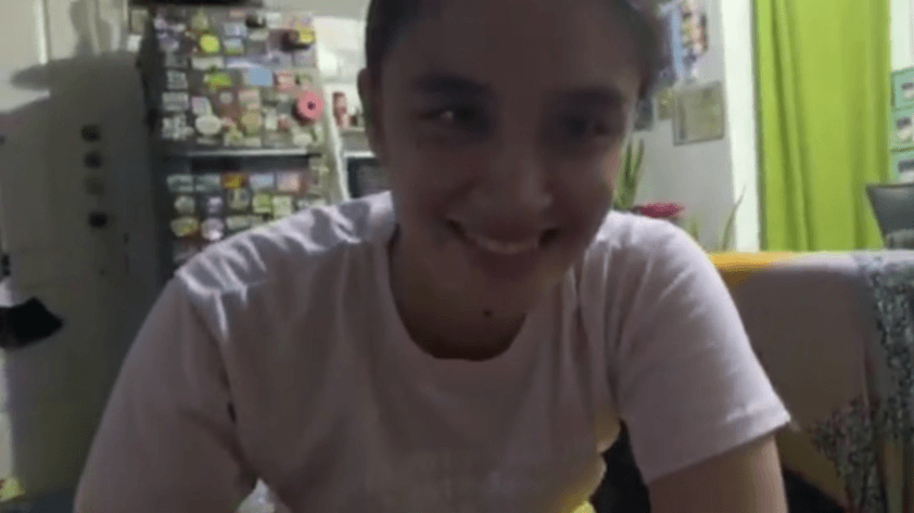 Kakaiba Ang Ngiti ni Marcy Tuwing May Isisiksik sa Pussy